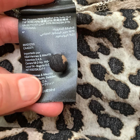 H&M Leopard Drop Waist Puff Sleeve Dress Size S - Picture 13 of 16